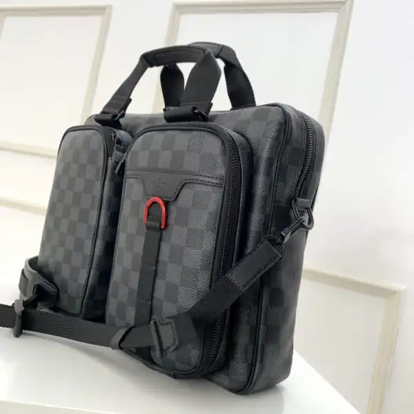 First bag ru LOUIS VUITTON UTILITY BUSINESS BAG