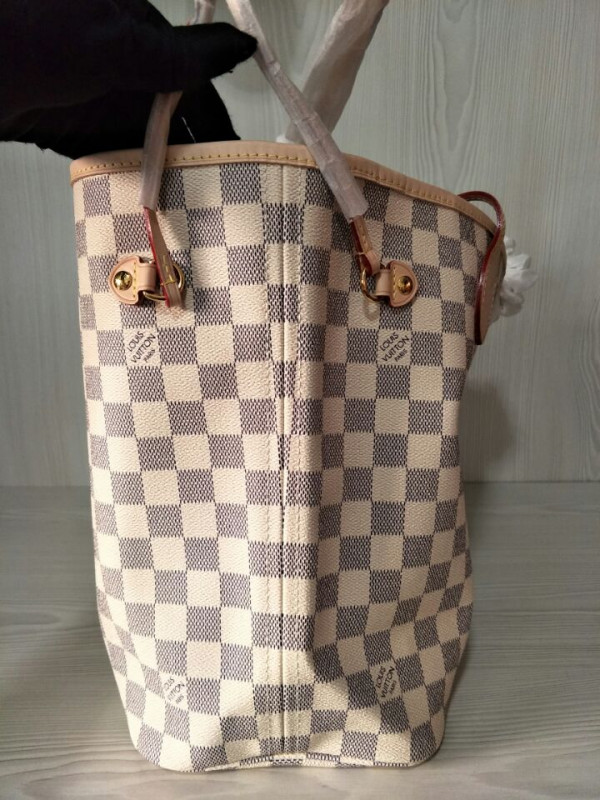 Louis Vuitton Neverfull MM