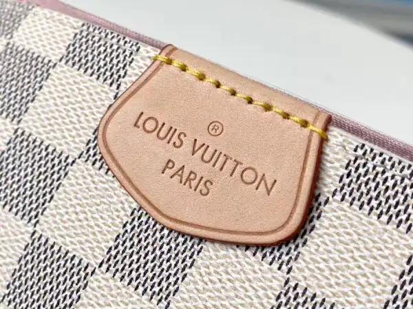 Frstbag ru LOUIS VUITTON GRACEFUL PM