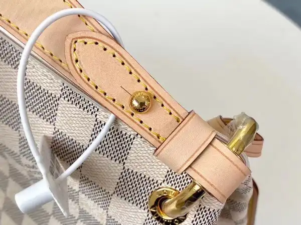 LOUIS VUITTON GRACEFUL PM