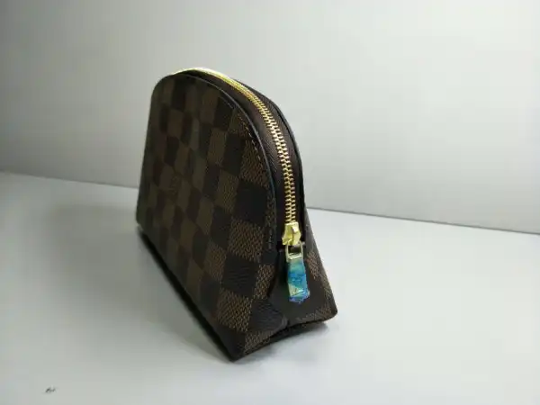 Aaa replica bags LOUIS VUITTON COSMETIC POUCH