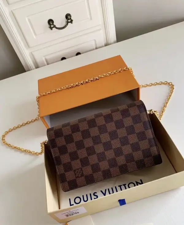 Frstbag ru LOUIS VUITTON VAVIN CHAIN WALLET