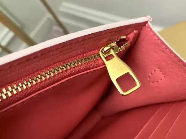 Rep LOUIS VUITTON CROISETTE CHAIN WALLET