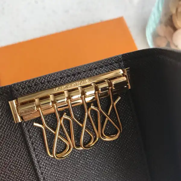 Rep LOUIS VUITTON 6 KEY HOLDER