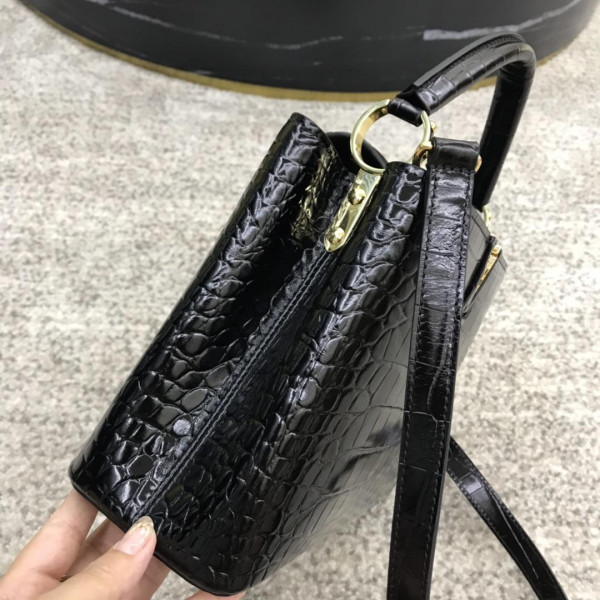 HOT SALE LOUIS VUITTON CAPUCINES BB