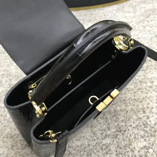 Frstbag ru LOUIS VUITTON CAPUCINES BB