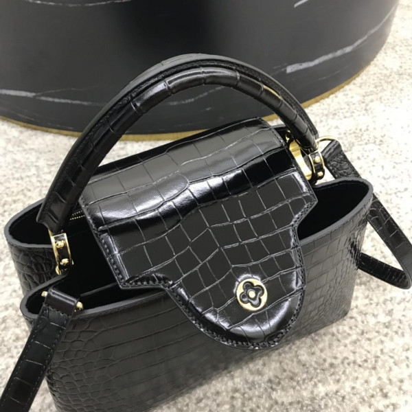 [FREE SHIPPING] LOUIS VUITTON CAPUCINES PM