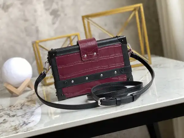 Firstbag Ru LOUIS VUITTON PETITE MALLE