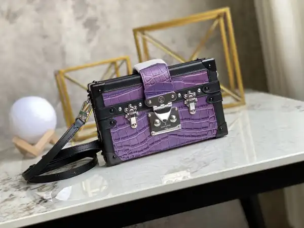 LOUIS VUITTON PETITE MALLE