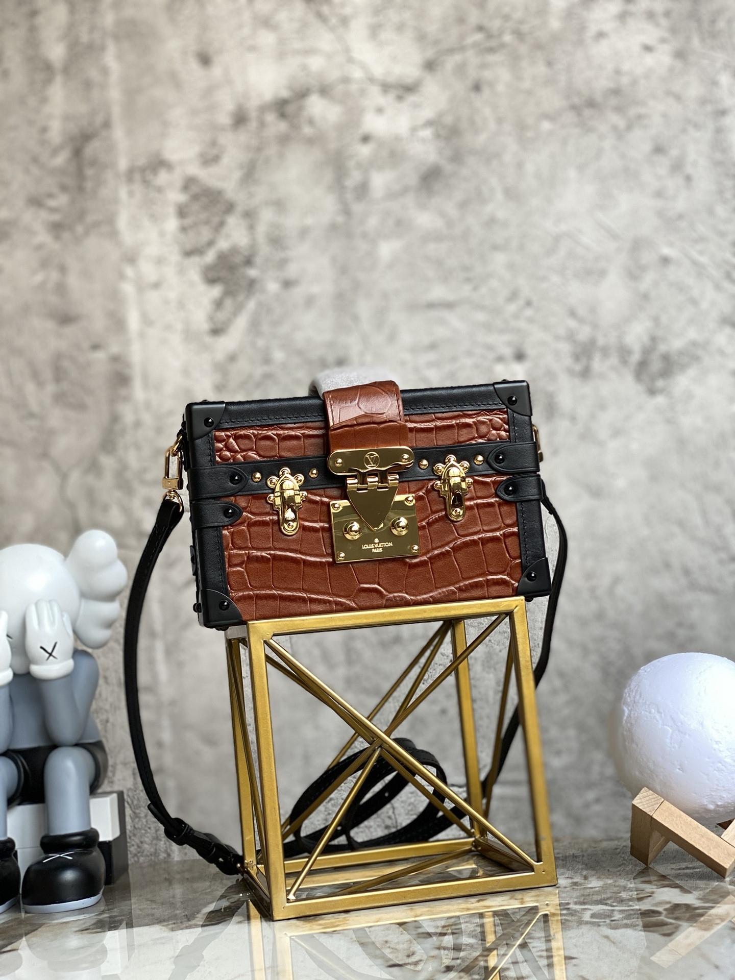 LOUIS VUITTON PETITE MALLE