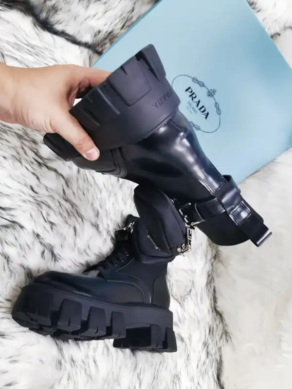 Yupoo bagsoffer PRADA POCKET BOOTS