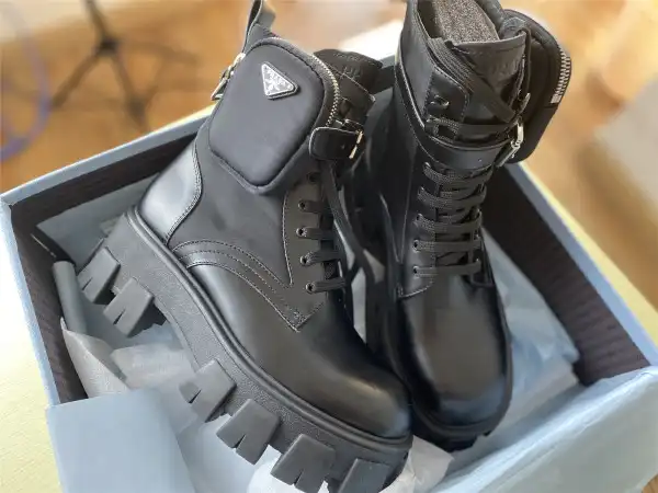 Yupoo bagsoffer PRADA POCKET BOOTS