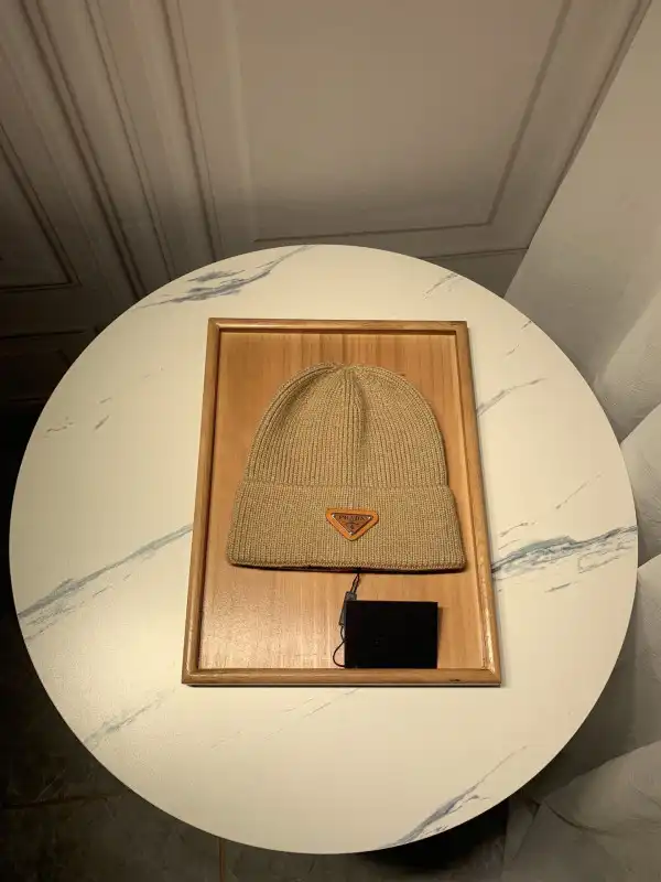 Bagsoffer PRADA HAT