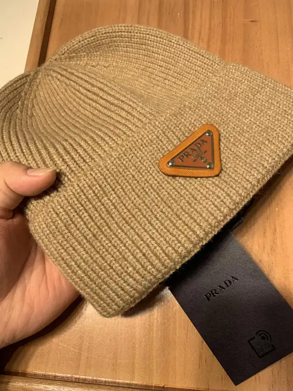 Bagsoffer PRADA HAT