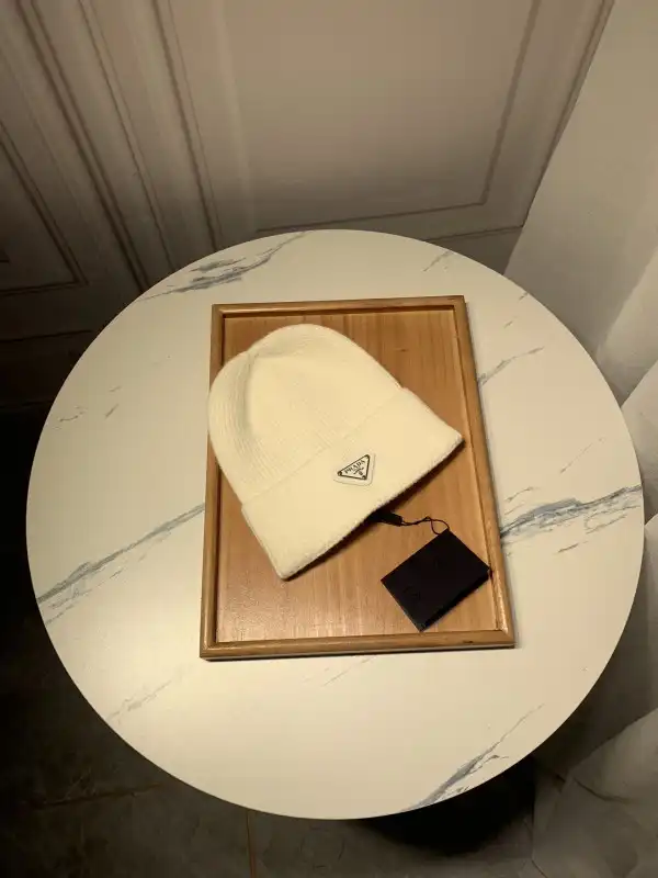 Bagsoffer PRADA HAT