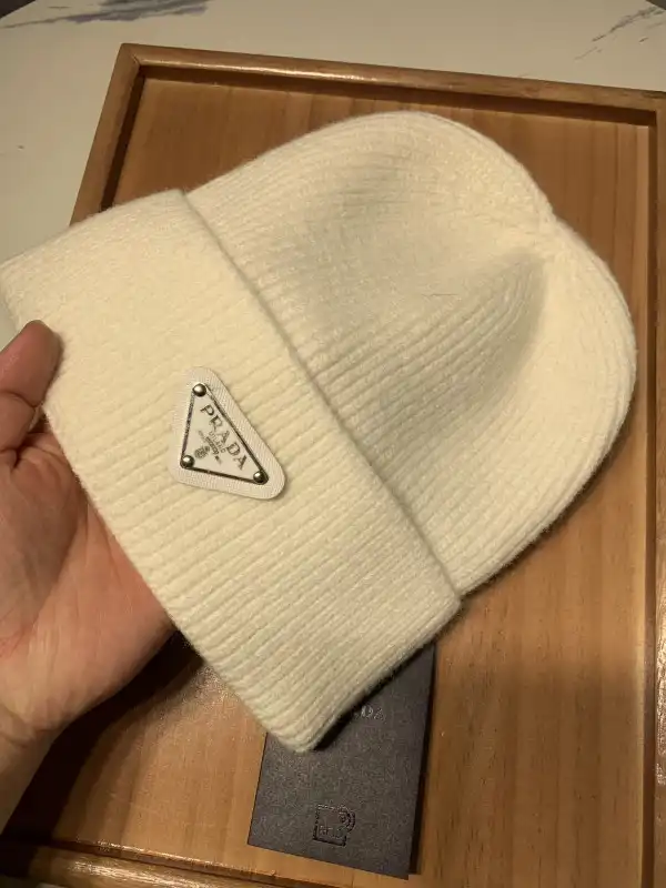 Bagsoffer PRADA HAT