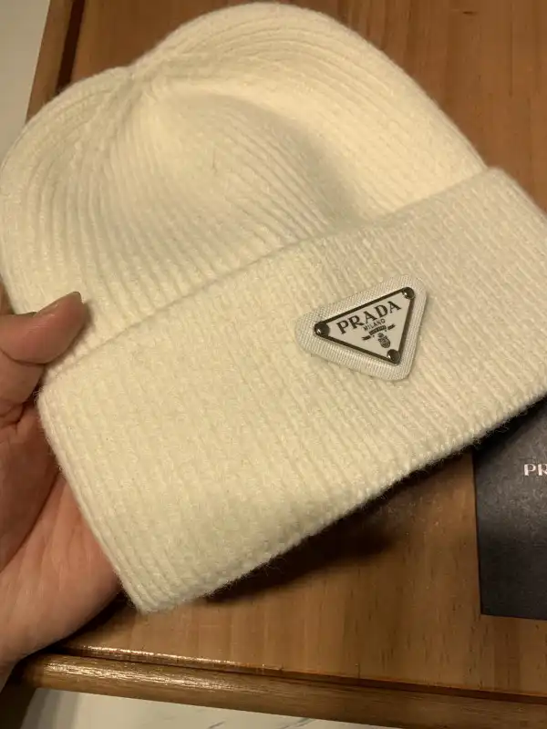 Bagsoffer PRADA HAT