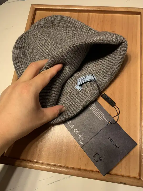 Firstbag Ru PRADA HAT