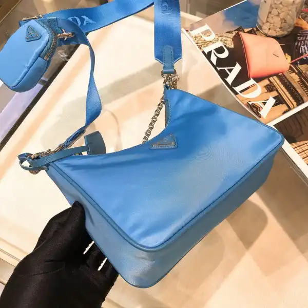 Frstbag ru PRADA NYLON HOBO BAG