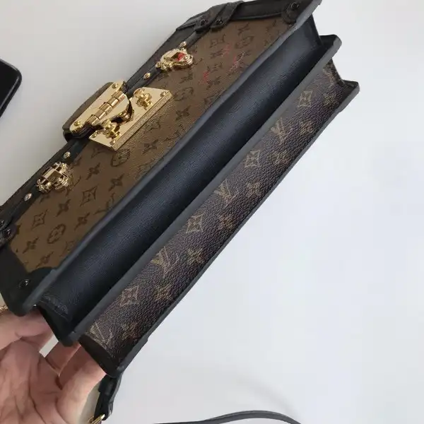 Frstbag ru Louis Vuitton TRUNK CHANELUTCH