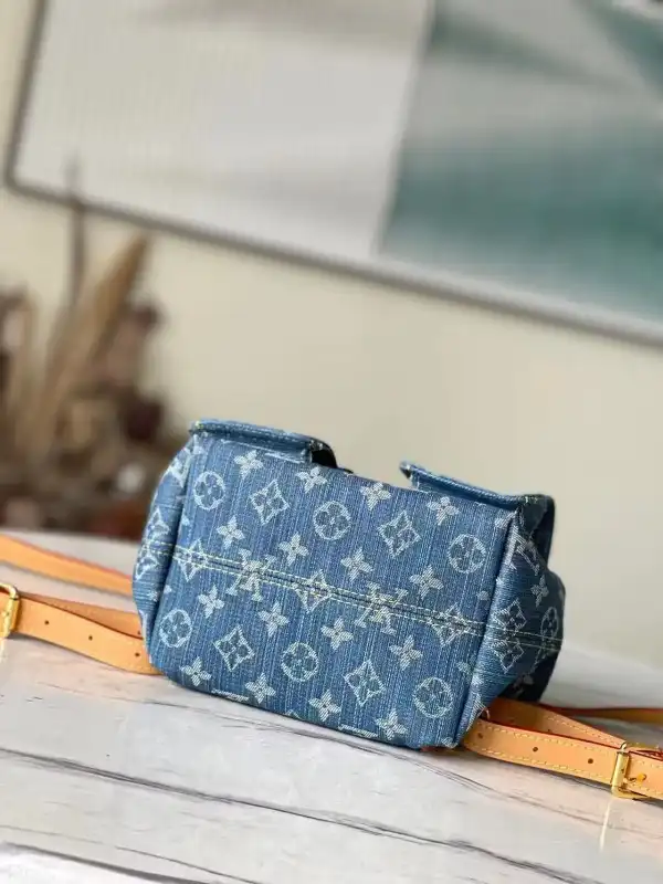 Frstbag ru LOUIS VUITTON MONTSOURIS PM