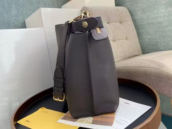 [FREE SHIPPING] FENDI PEEKABOO TOTE