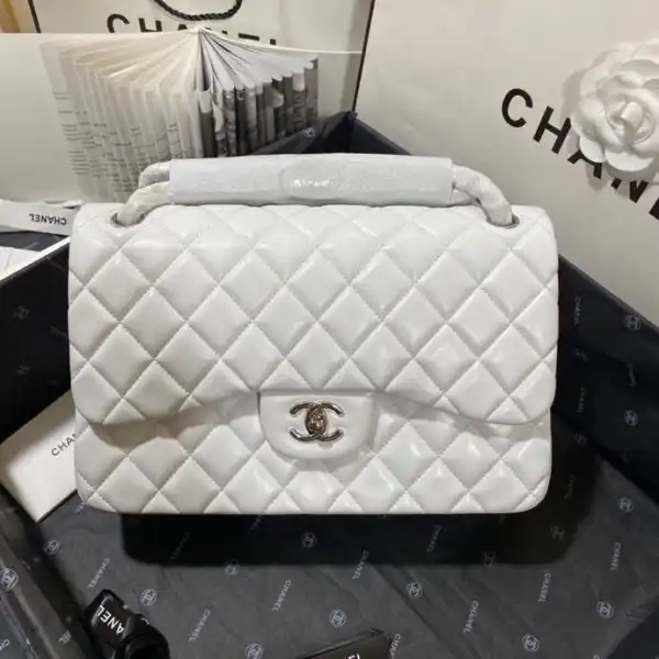 First bag ru CHANEL FLAP BAG 30CM