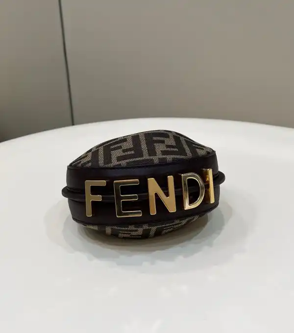 First bag ru Fendi Nano Fendigraphy-16.5*14*5CM