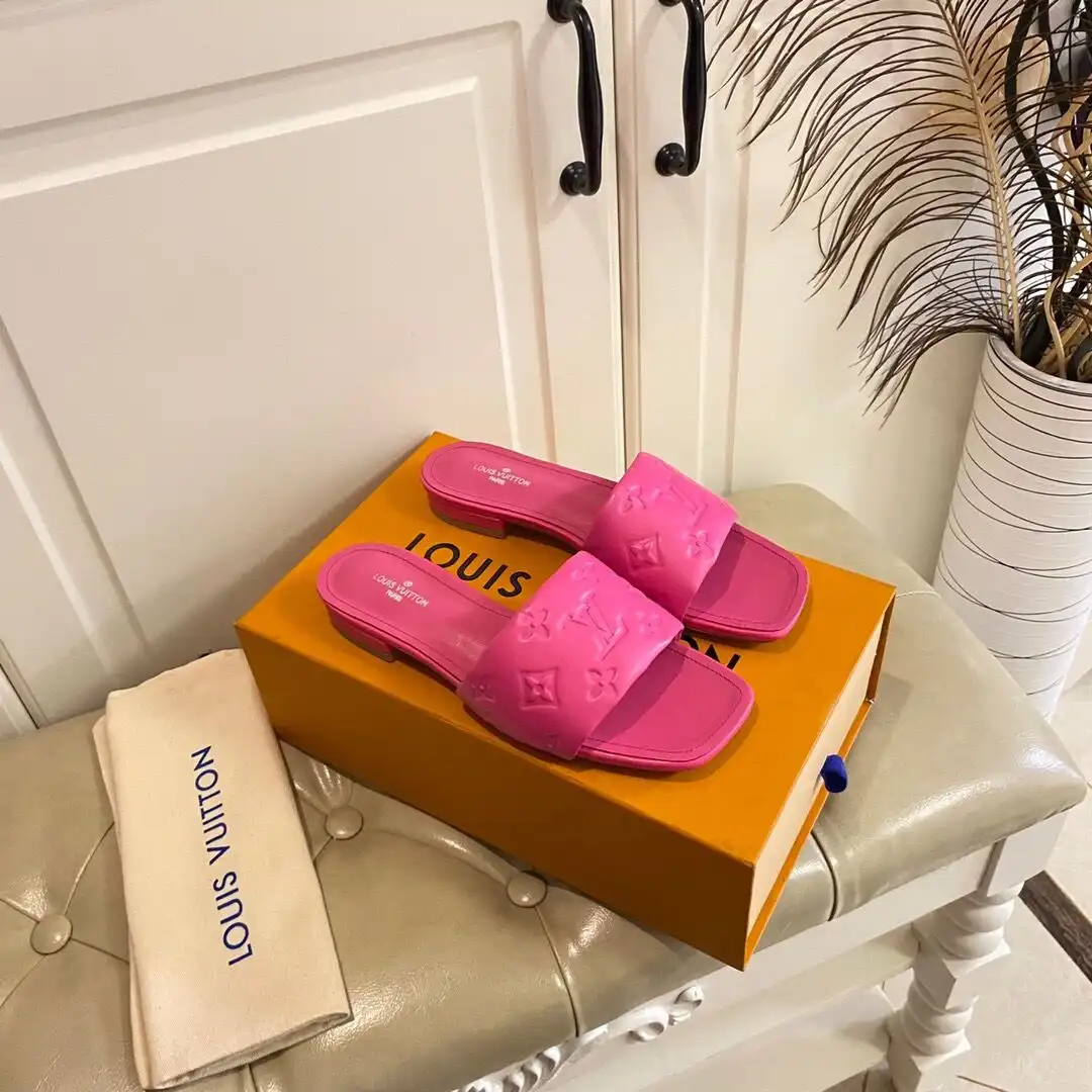 LOUIS VUITTON SLIPPERS