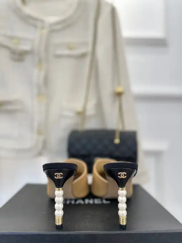 CHANEL  PUMPS