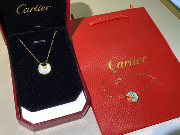 HOT SALE CARTIER  Amulet Necklace