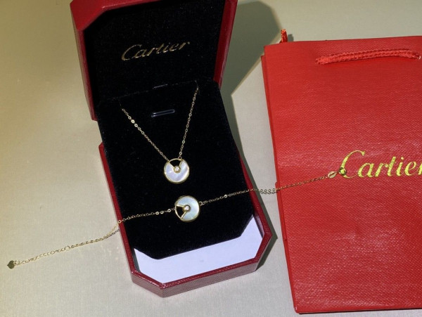 HOT SALE CARTIER  Amulet Necklace