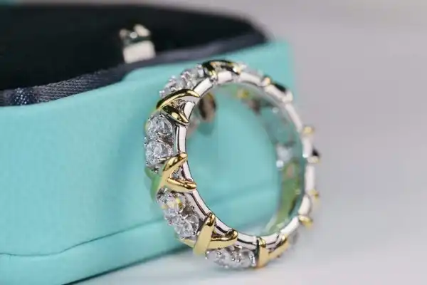 Bagsoffer Tiffany Sixteen Stone Ring