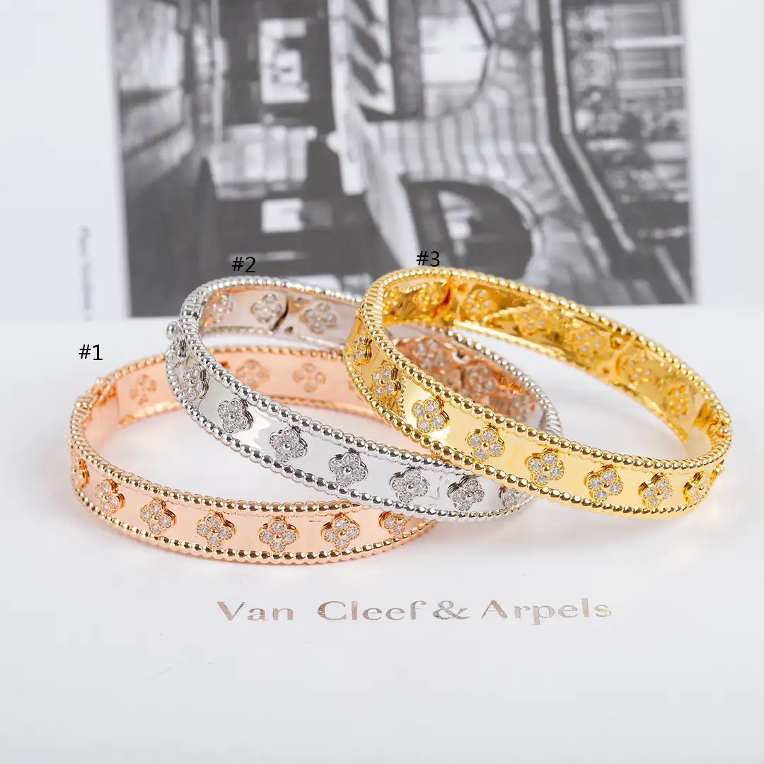 Van CHANELeef & Arpels  Perlée BRACELET