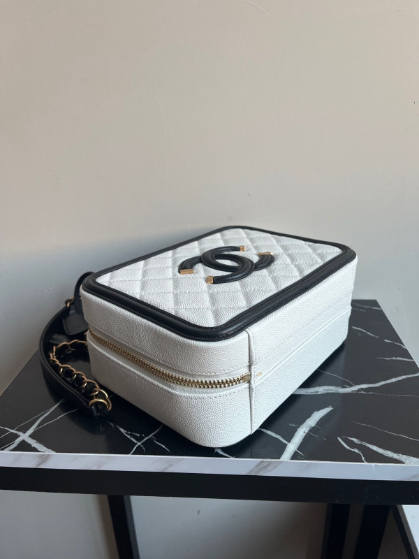 [FREE SHIPPING] CL VANITY CASE