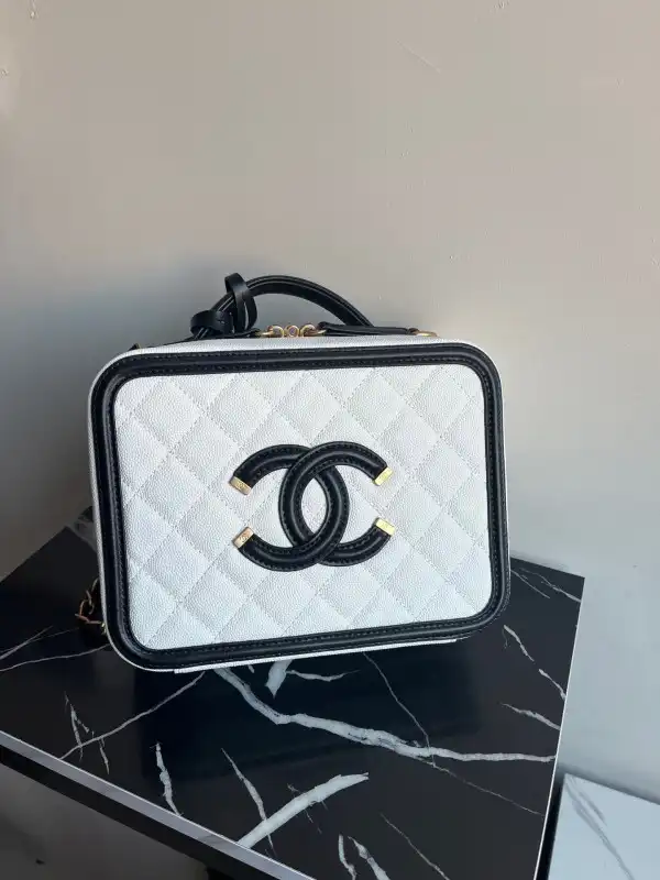 CHANEL VANITY CASE