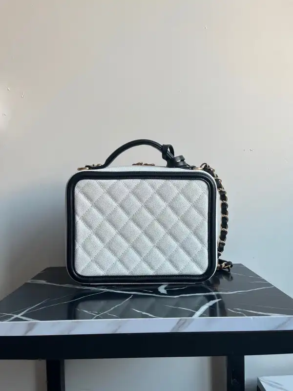 CHANEL VANITY CASE