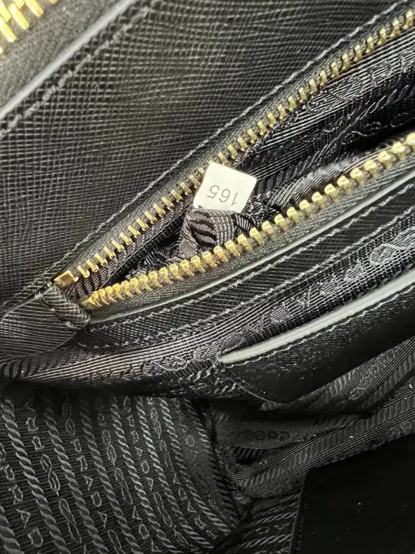 Prada Galleria Saffiano bag Medium