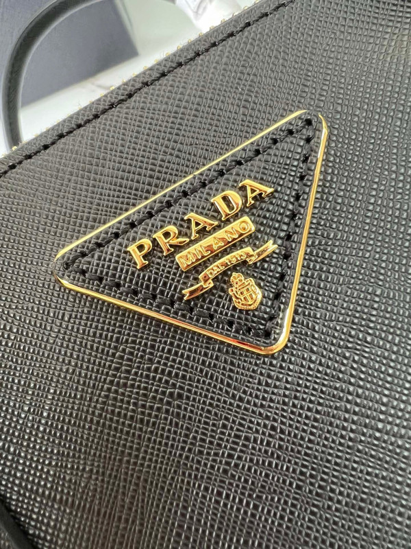 HOT SALE Prada Galleria Saffiano bag Medium