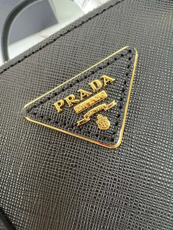 Bagsoffer Prada Galleria Saffiano bag Medium