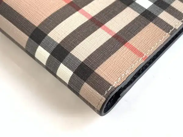 BURBERRY WALLET