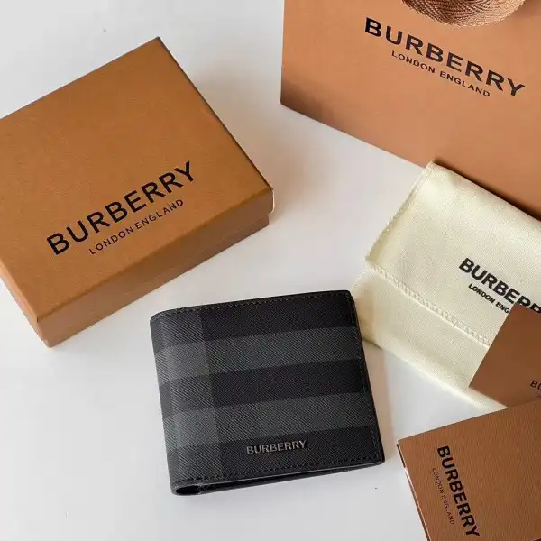 BURBERRY WALLET