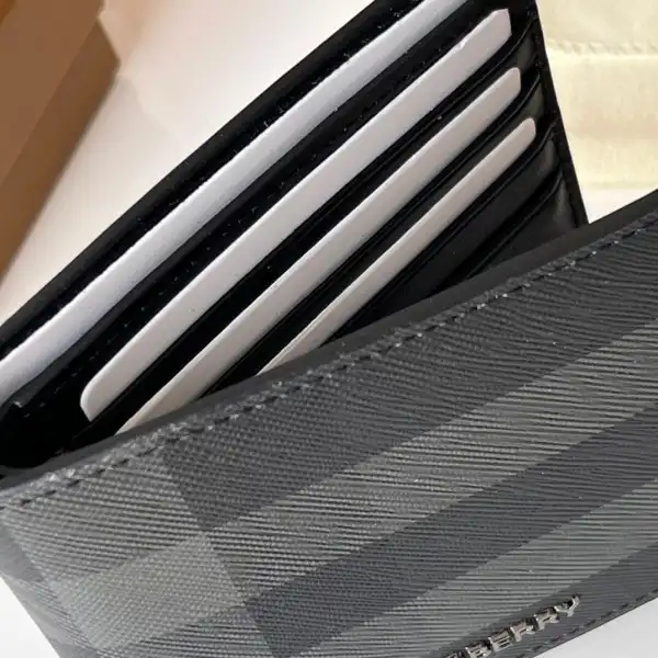 BURBERRY WALLET