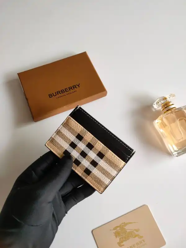 BURBERRY CARD CASE