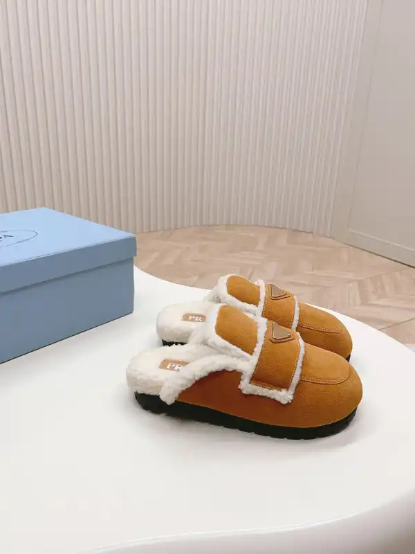 Frstbag ru PRADA SHEARLING SLIPPERS