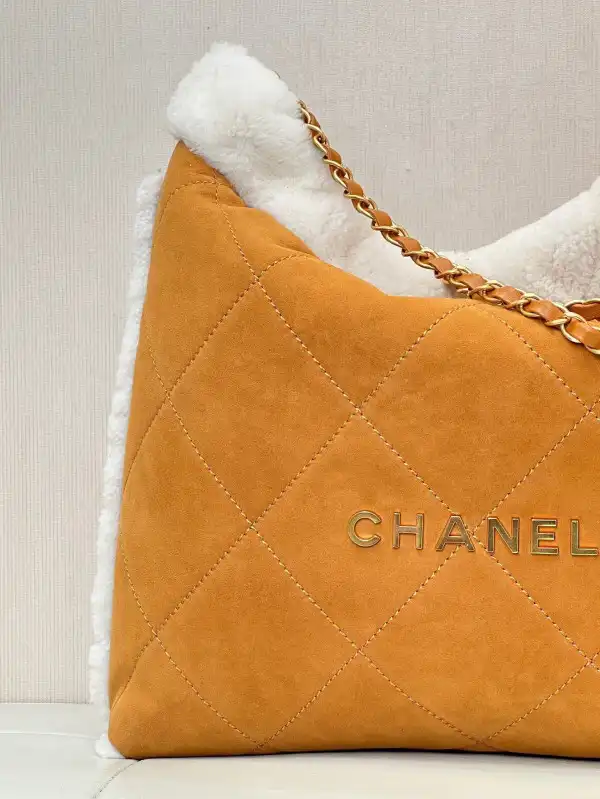 CHANEL 22 HANDBAG