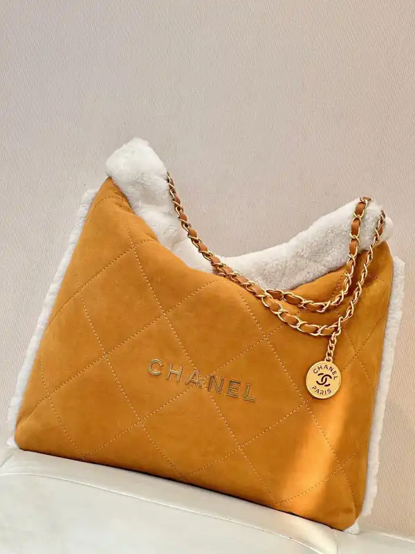 CHANEL 22 HANDBAG