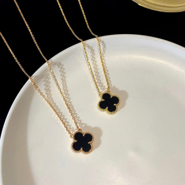 HOT SALE Van Cleef & Arpels  Perlée NECKLACE