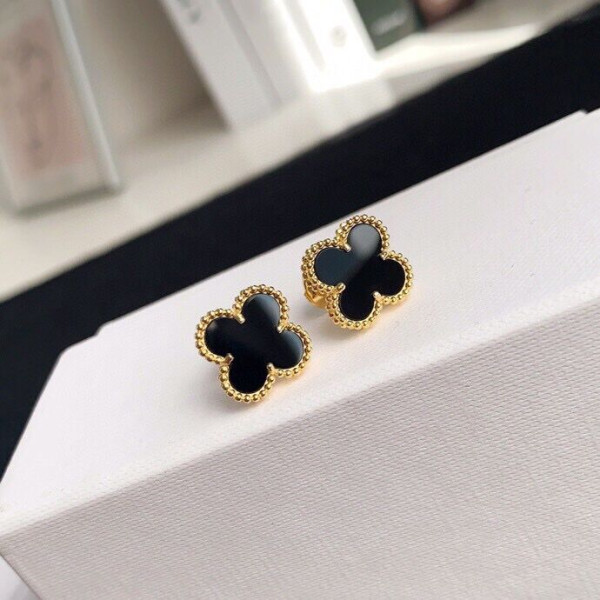 HOT SALE Van Cleef & Arpels  Perlée EARRINGS