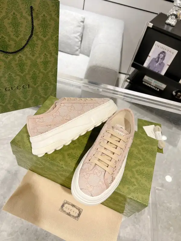 GUCCI SNEAKER